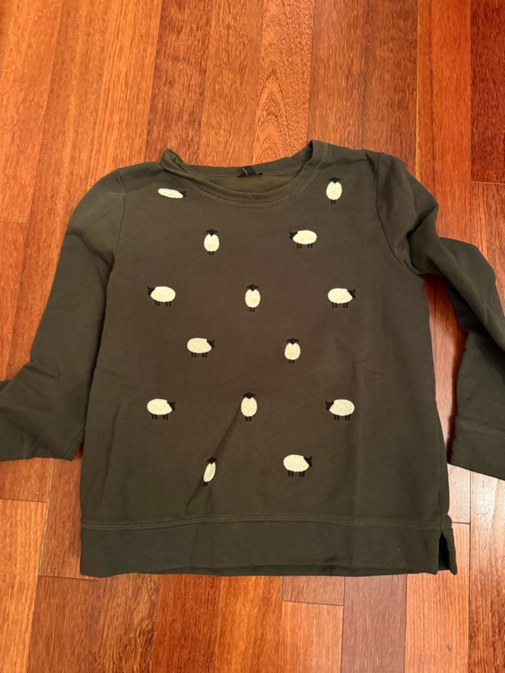 Talbots Pullover Womens L Green White Embroidered Fuzzy Sheep Sweatshirt